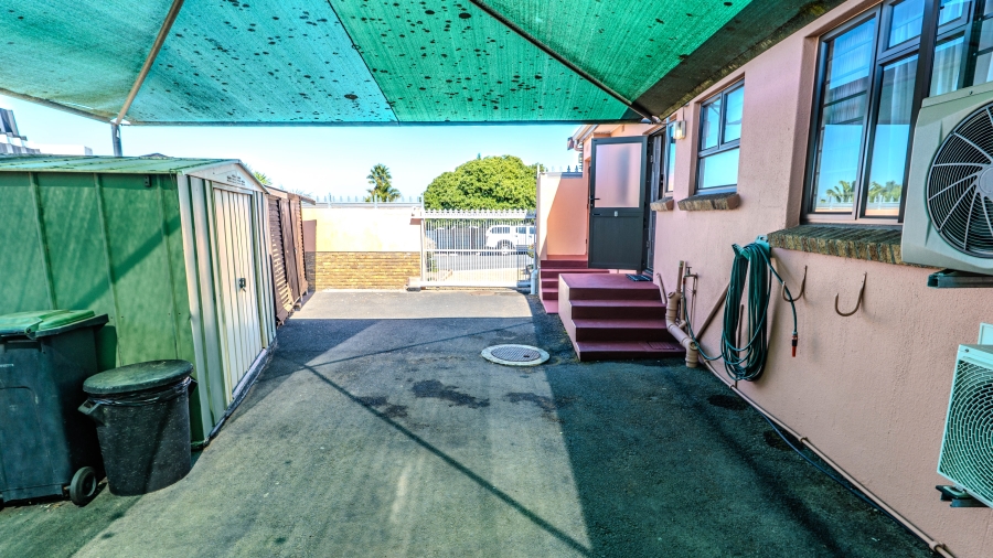 4 Bedroom Property for Sale in Morgenster Heights Western Cape